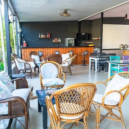 Alojamento de Acomodação e Pequeno-almoço Rayana *