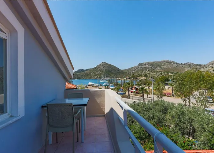 Rayana Couette-café Marmaris